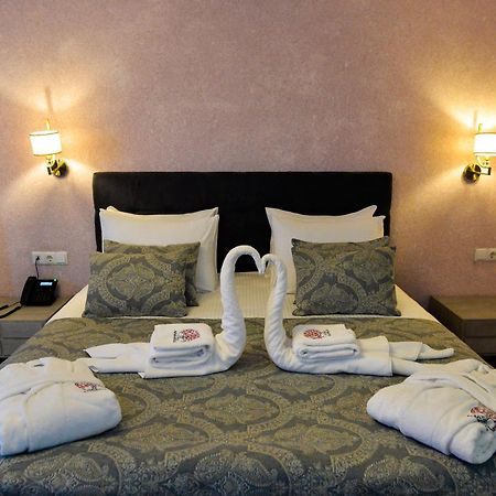 Hotel Magnolia In The City Centre Кутаиси Экстерьер фото