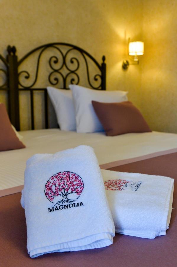 Hotel Magnolia In The City Centre Кутаиси Экстерьер фото