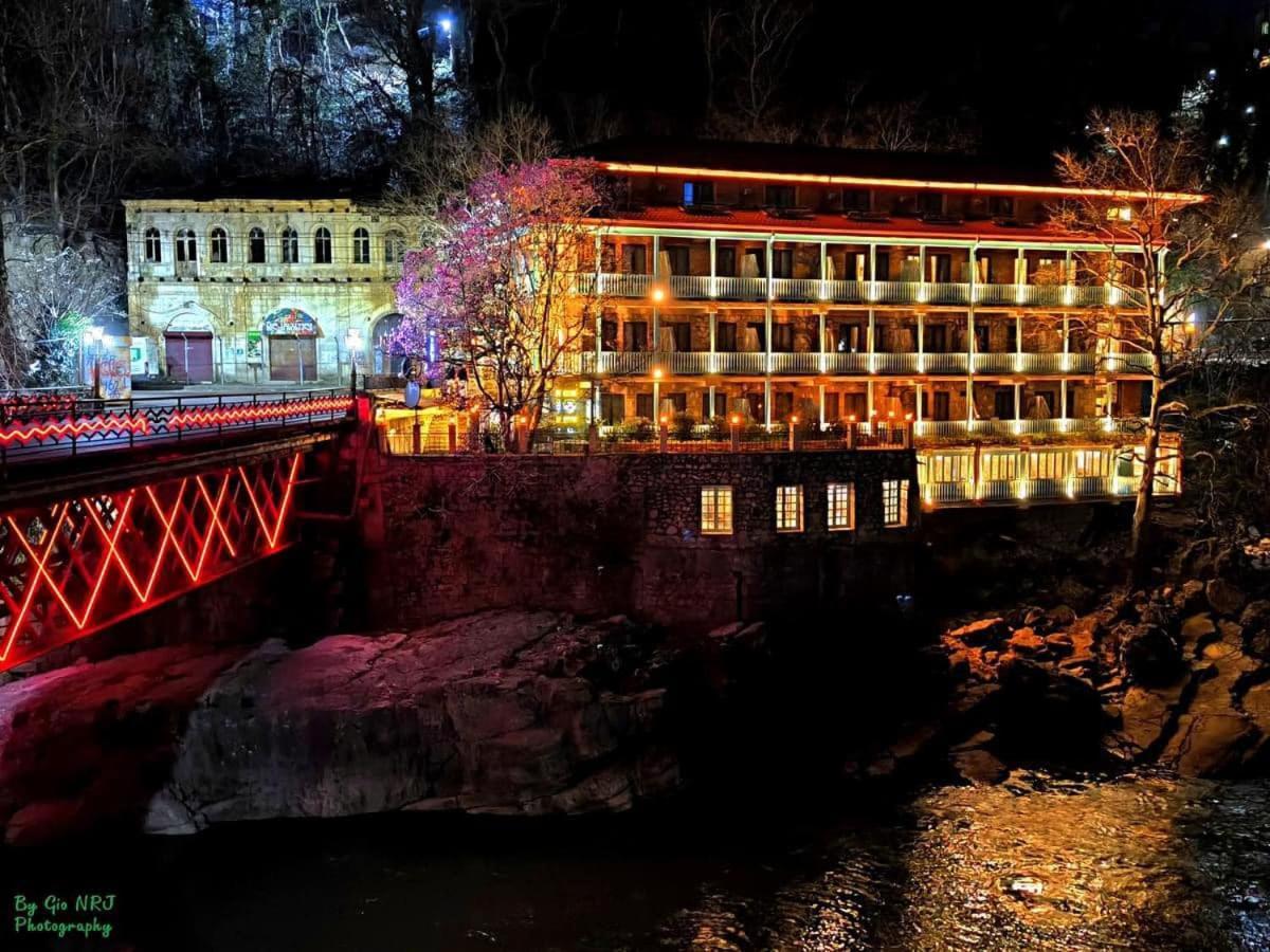 Hotel Magnolia In The City Centre Кутаиси Экстерьер фото